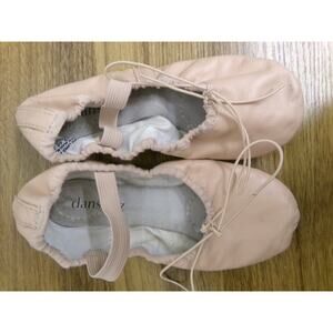 Dance Ballet Shoes Danshuz Girls 2.5 Leather Single Strap Split Sole